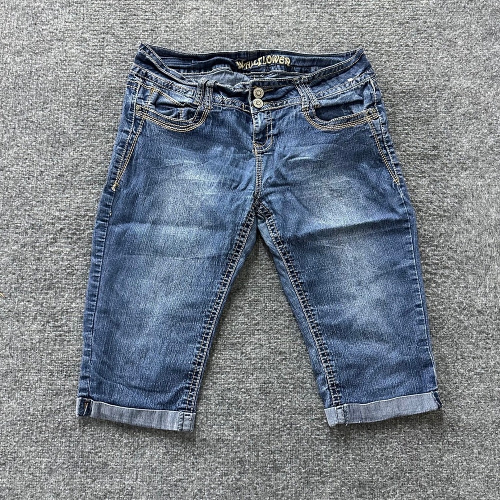 Wallflower Denim Shorts Womens Size 15 Blue Bermuda Cuffed Embroidered Stretch